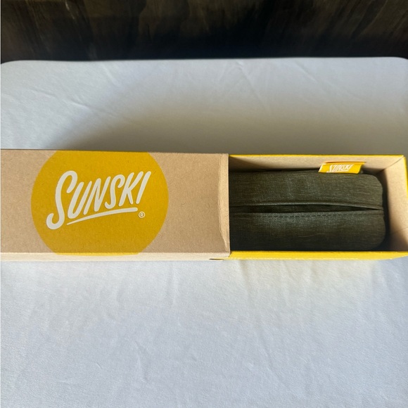 Brown and Black Geometric Sunglasses with Dark Lenses - Picture 5 of 10